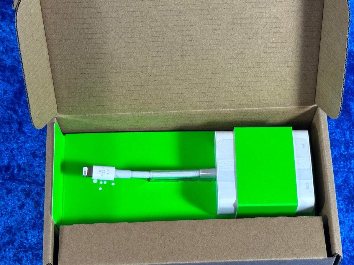 NEW! Belkin B2B165BT Power Adapter With Lightning Connector